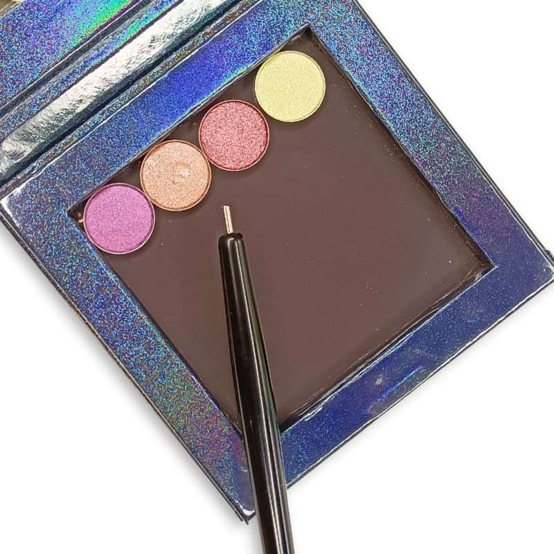 Sample compact eyeshadow