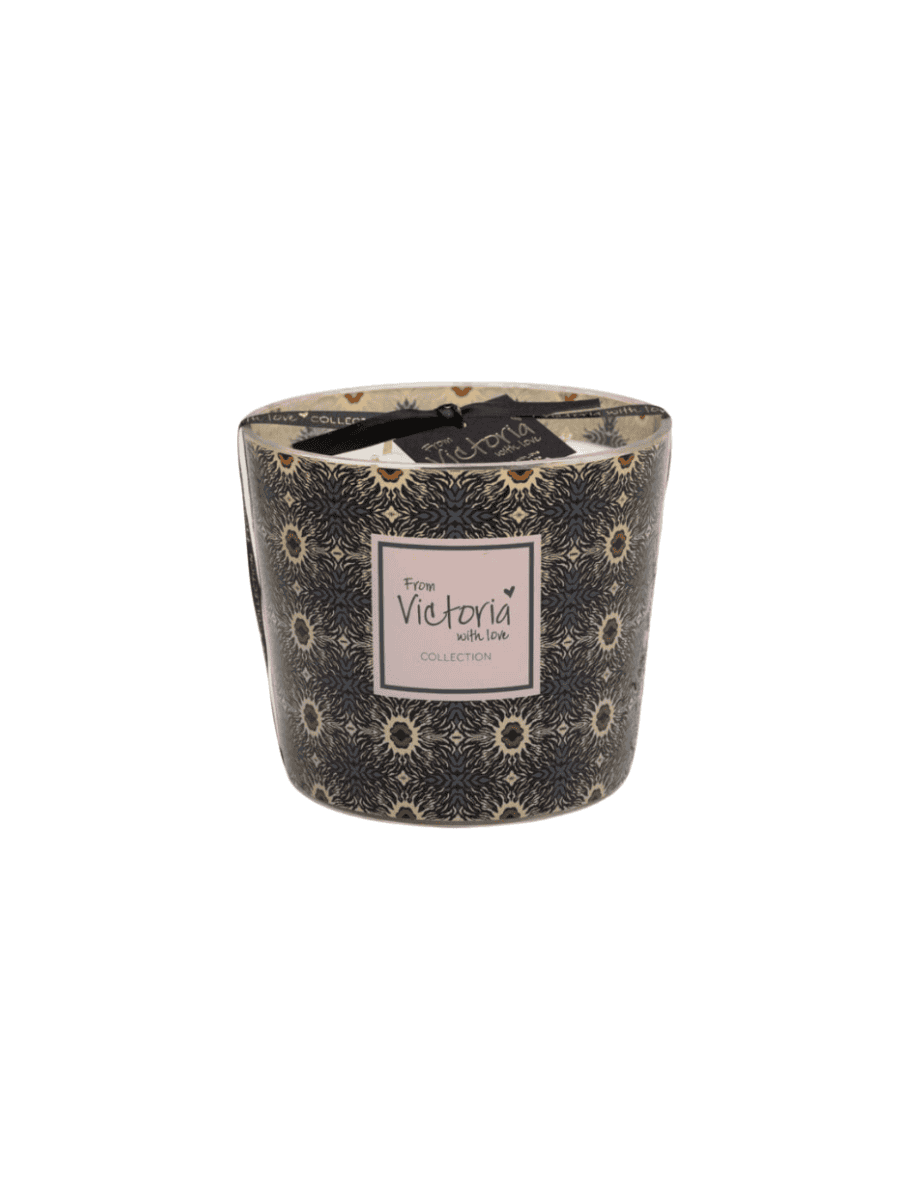Bouche Grijs Geurkaars – Victoria With Love 13cm gemiddeld