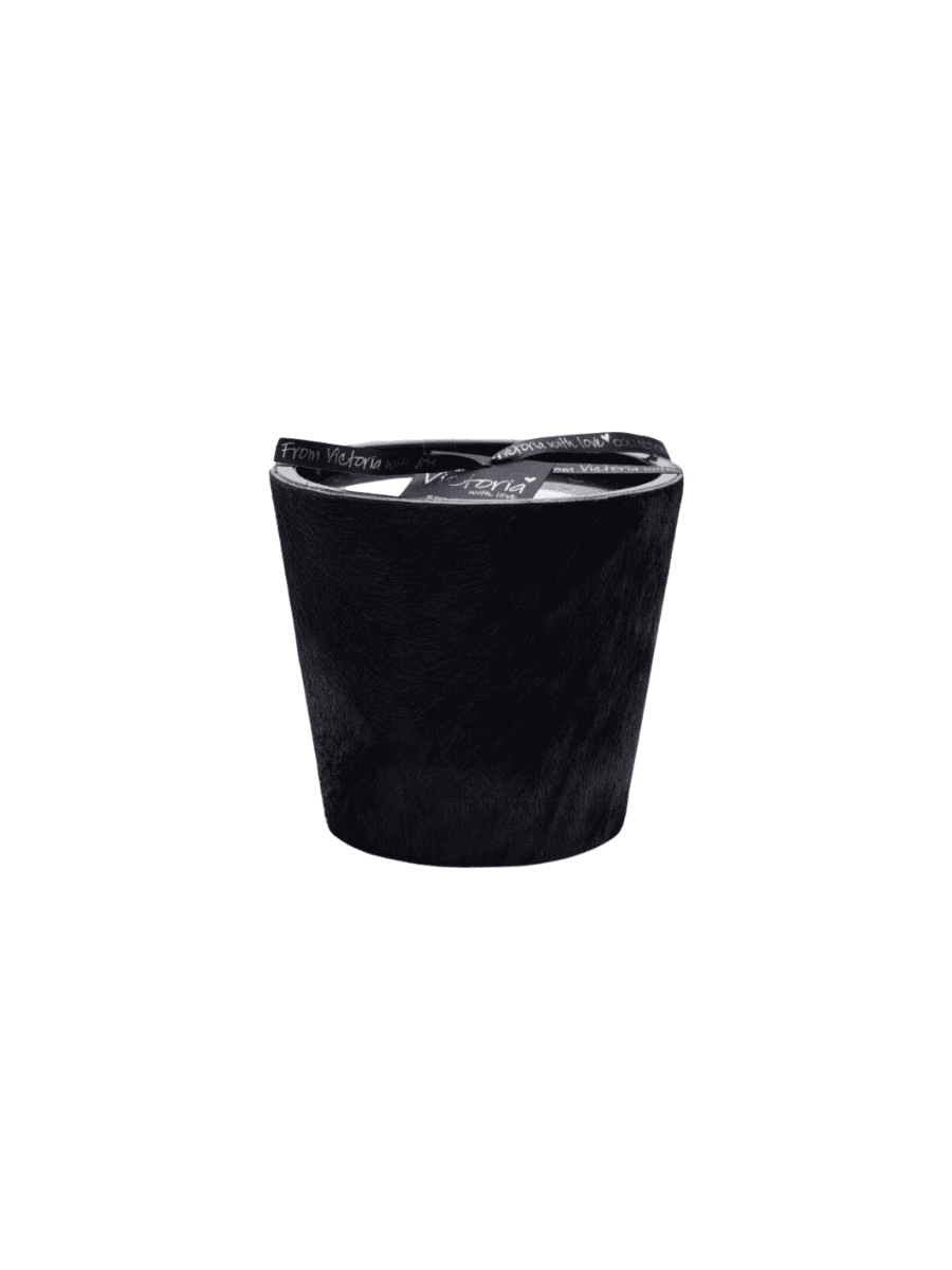 Hairy Zwart Geurkaars – Victoria With Love 13cm gemiddeld