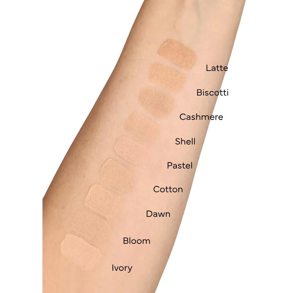 Alle kleuren Vloeibare Foundation – Mineralissima swatches op arm