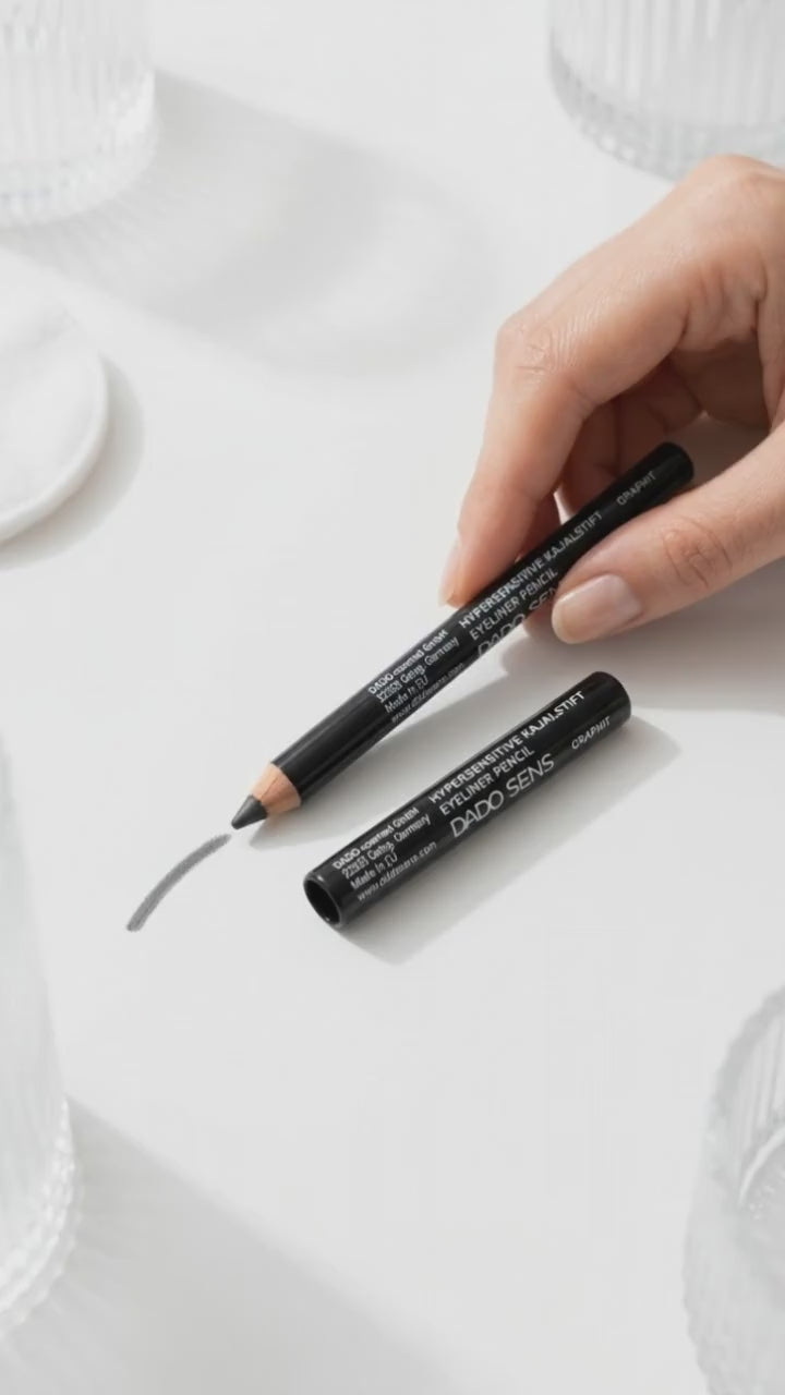 Dado Sens Hypersensitive Kajal Graphite gebruiksvideo