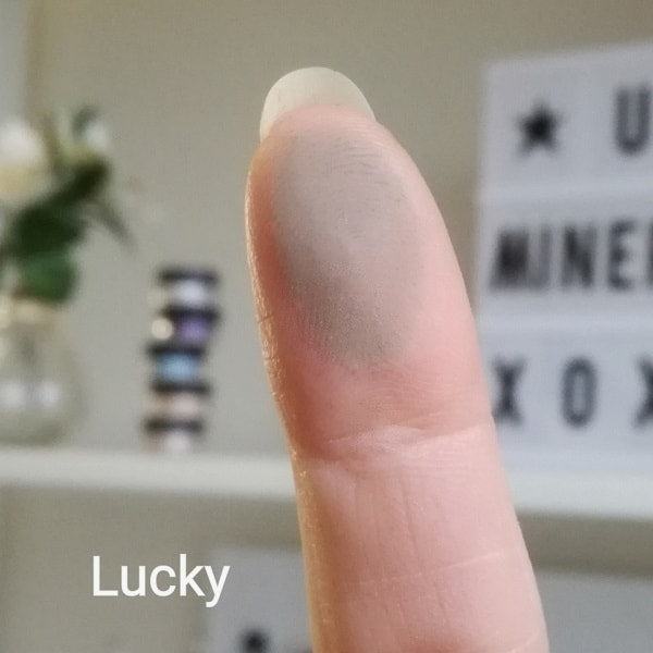 Minerale oogschaduw Lucky